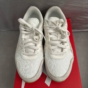 White Lace Nike Airmax SC